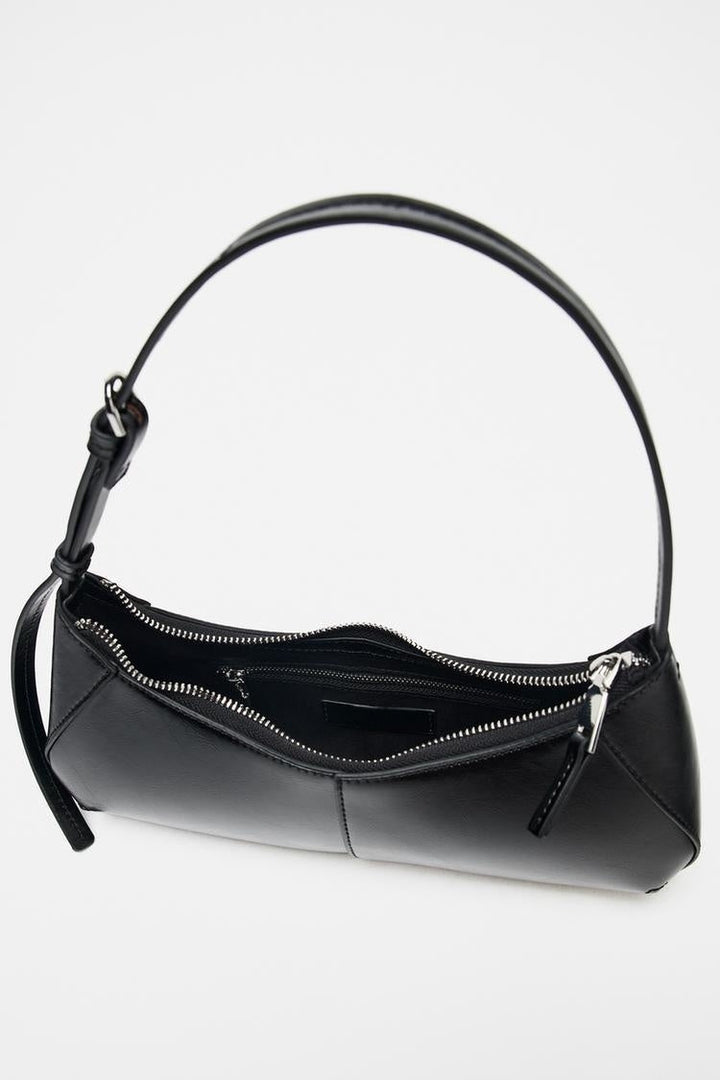 Crossbody kabelka v tvare polmesiaca