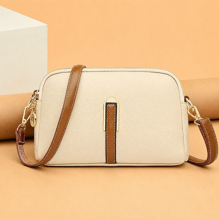 Táto kompaktná crossbody kabelka je ideálna na dni plné pohybu