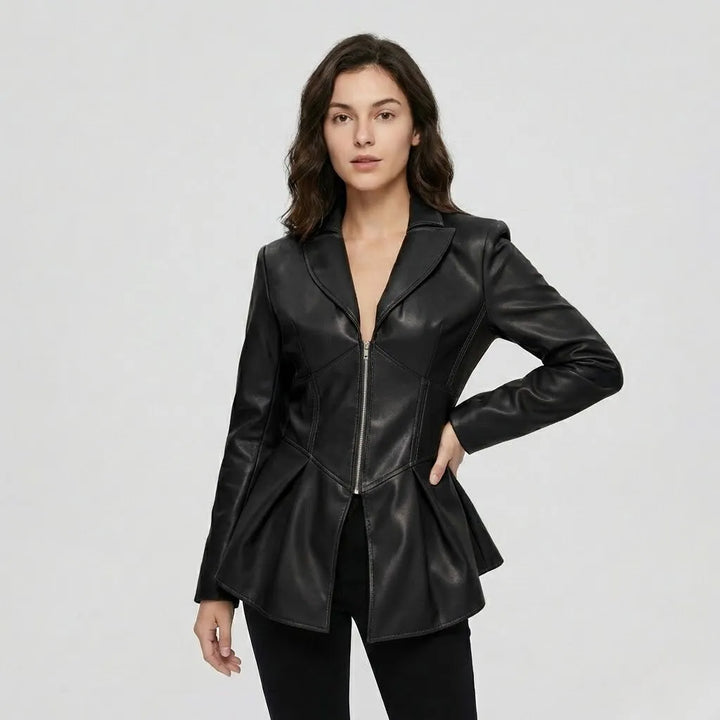 Štruktúrovaný kabát s priliehavým strihom a peplum detailom