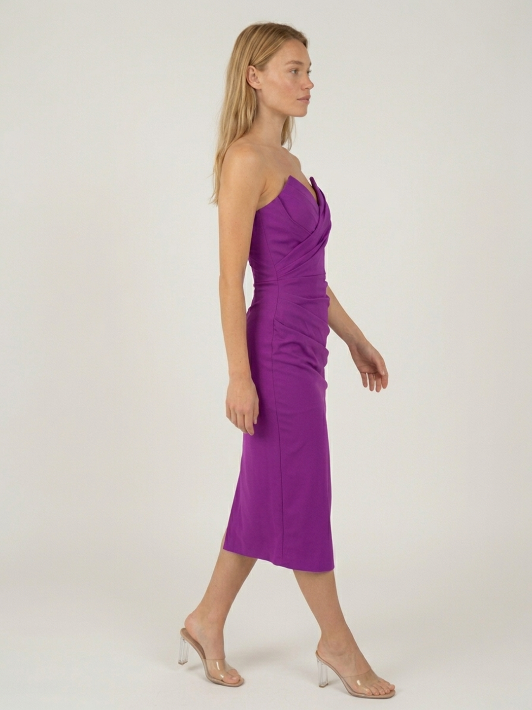 Leona | Elegantné šaty s jemnými detailmi