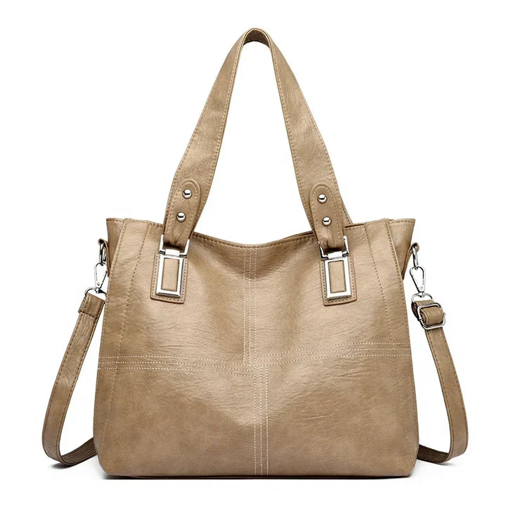 Hladká crossbody kabelka s priestranným tvarom