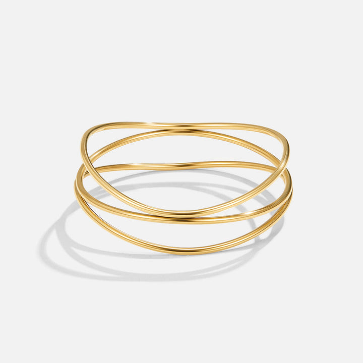 Zlatý vrstvený pevný náramok Sabrina
