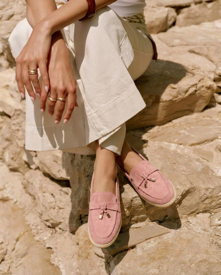 Elegantné loafers s kovovým detailom