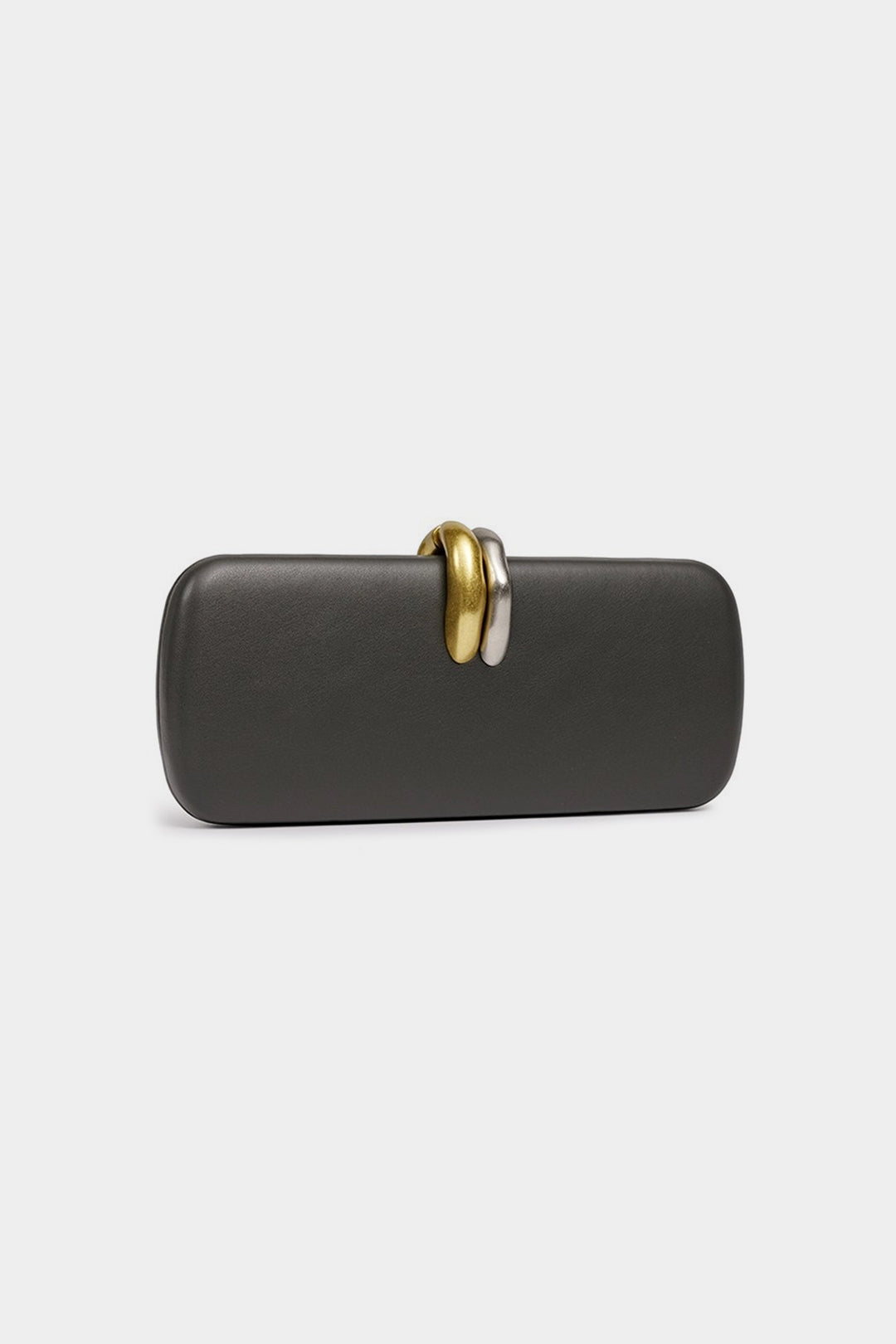 Hladká crossbody kabelka s retiazkou