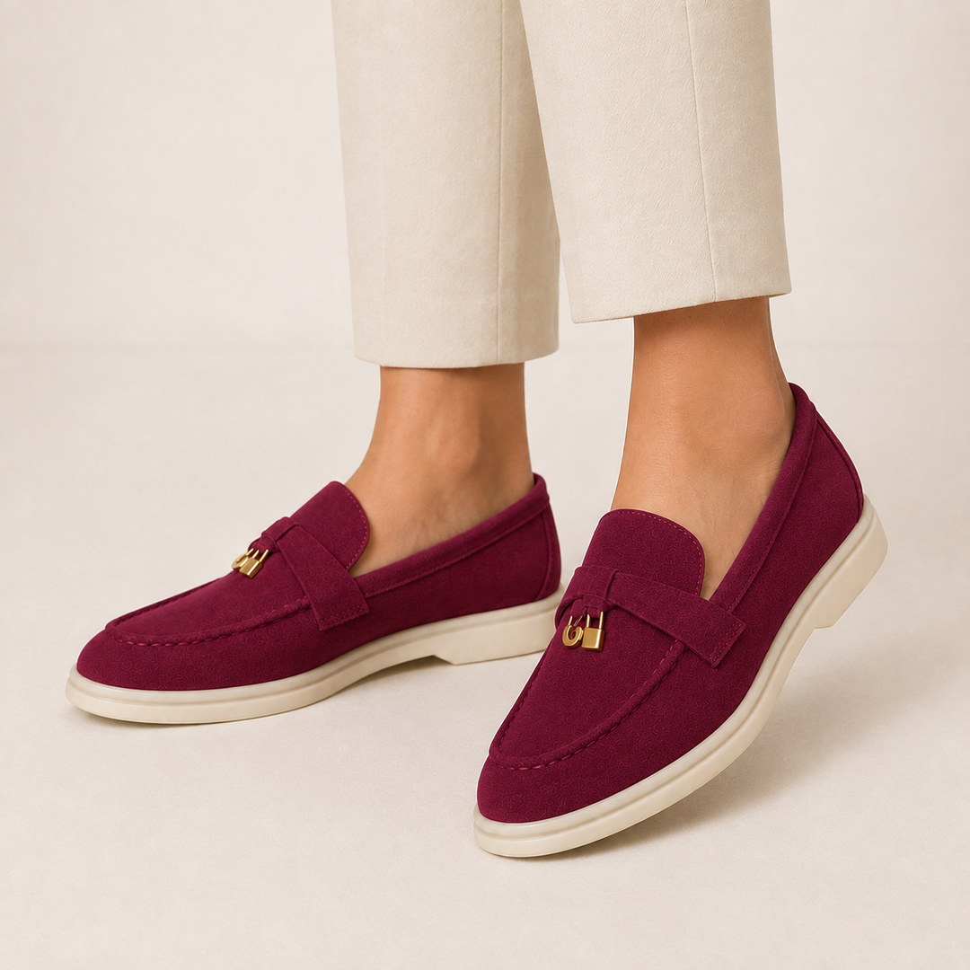 Elegantné loafers s kovovým detailom