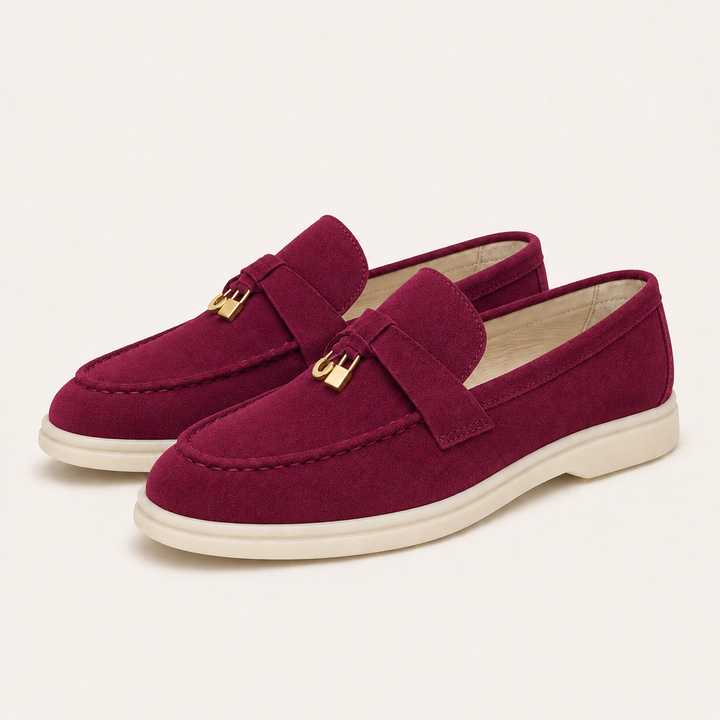 Elegantné loafers s kovovým detailom