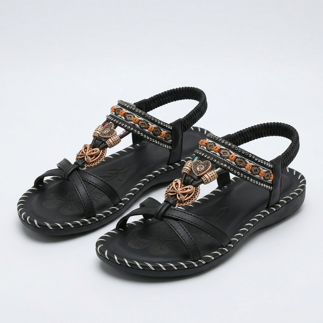 Nízke boho sandále s detailmi