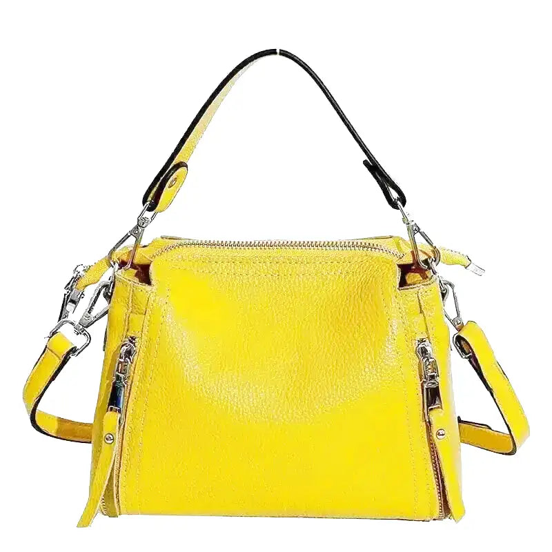 Crossbody kabelka zo zrnitým vzhľadom